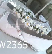 Buty komunijne dla dziewczynki, balerinki komunijne firmy ZARRO model 2365 z paseczkiem i błyszczącymi dżetami.